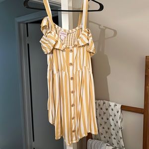 Cold shoulder target maternity blouse